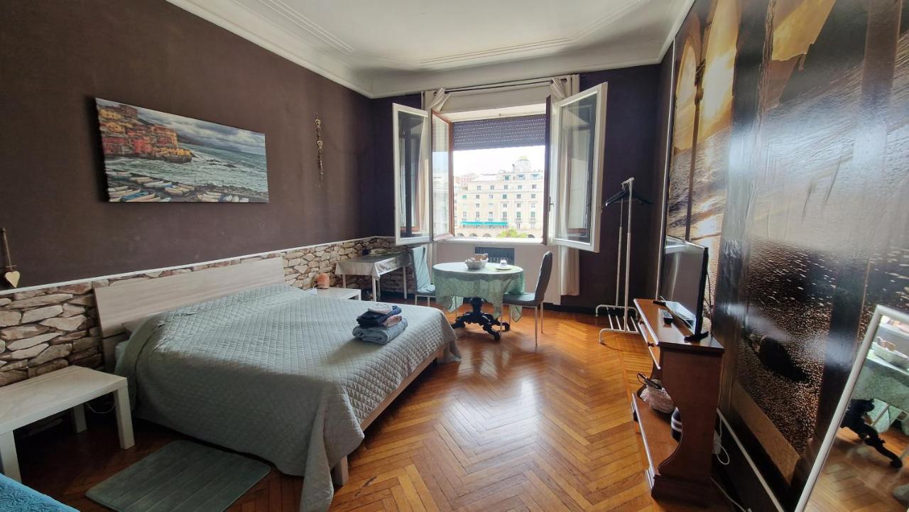 B&B Piazza Della Vittoria Genua Exterior foto